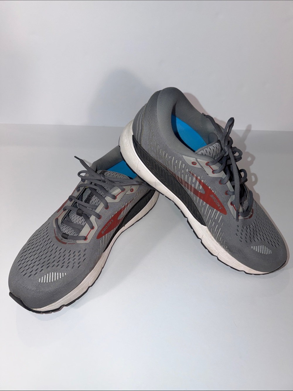 Brooks addiction GTS 15 Gray and Red Men's Running Sneakers